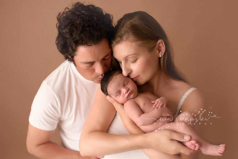 Long Island Newborn Photographer | Ewa Skapski Photography | www.ewaskapskiphotography.com