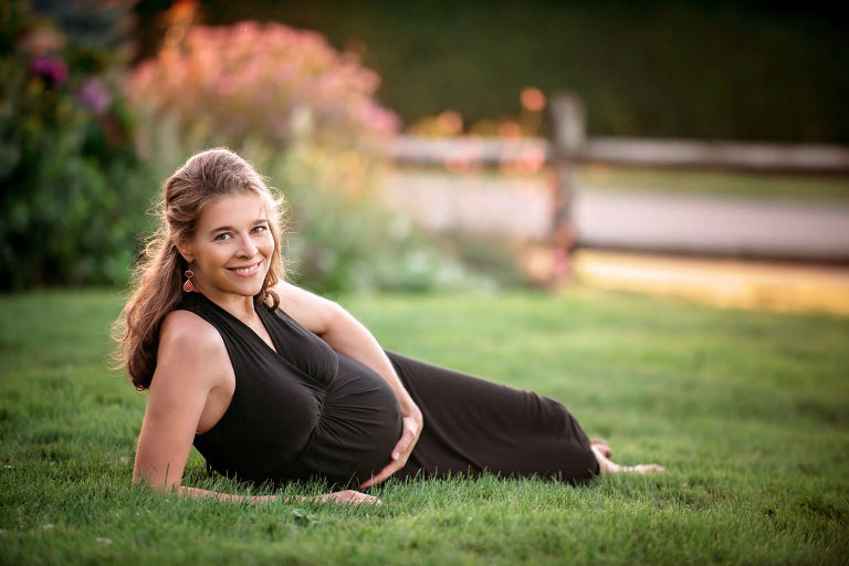 Long Island Maternity Photographer | Ewa Skapski Photography | www.ewaskapskiphotography.com