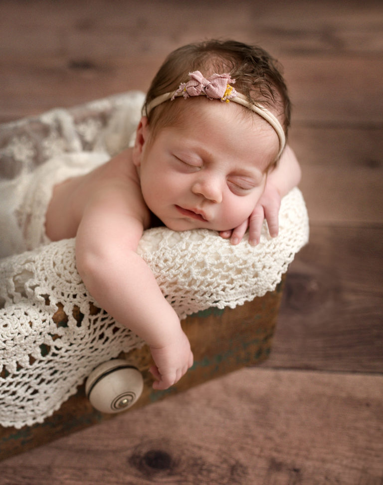 Long Island Newborn Photographer | Ewa Skapski Photography | www.ewaskapskiphotography.com