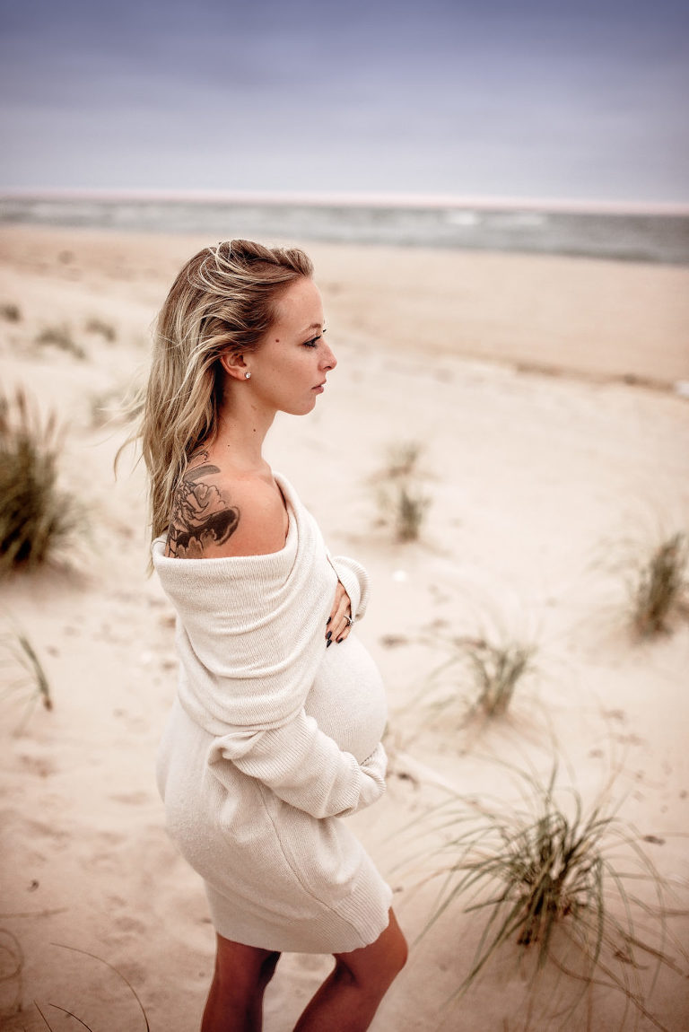 Long Island Maternity Photographer | Ewa Skapski Photography | www.ewaskapskiphotography.com