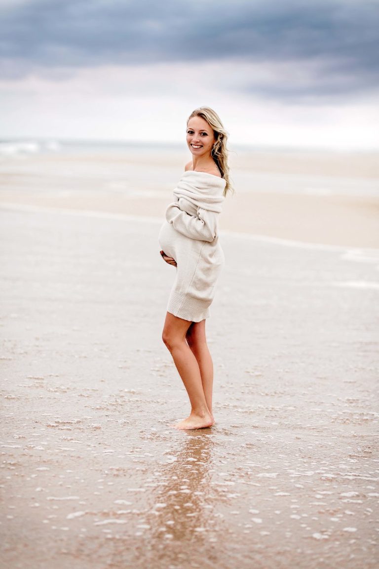 Long Island Maternity Photographer | Ewa Skapski Photography | www.ewaskapskiphotography.com